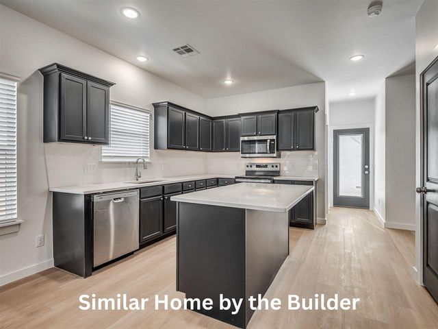 2504 SW H Ave, Lawton, OK 73505