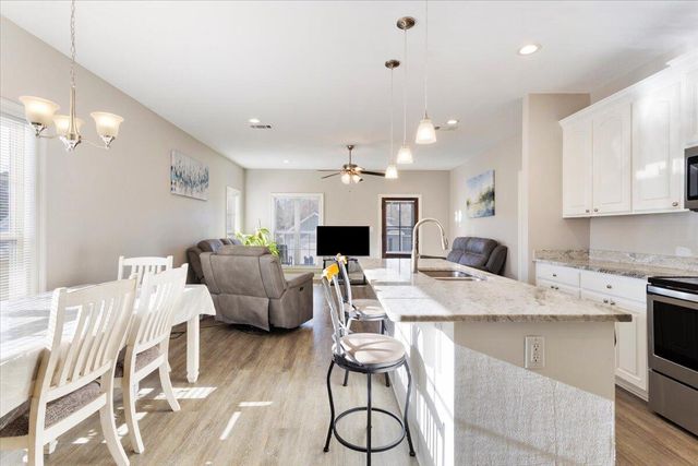 11 Cosmos, Hattiesburg, MS 39402