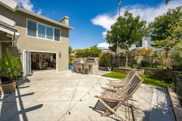 16332 Spartan Circle, Huntington Beach, CA 92649