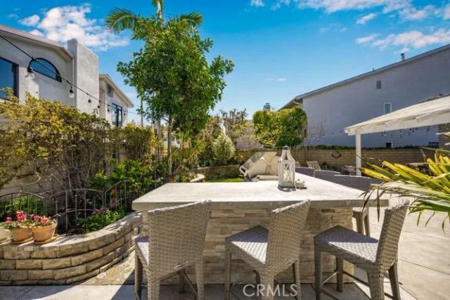 16332 Spartan Circle, Huntington Beach, CA 92649