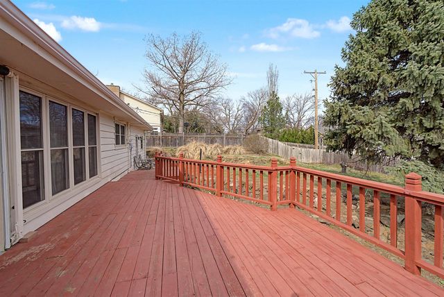 2235 Edgehill Rd, Salina, KS 67401