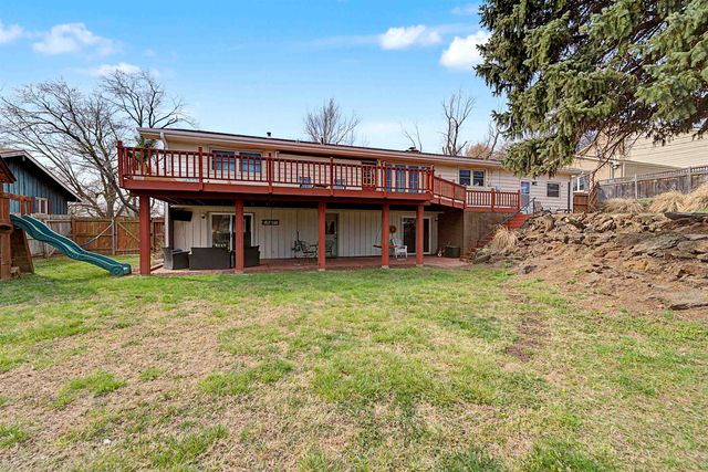 2235 Edgehill Rd, Salina, KS 67401