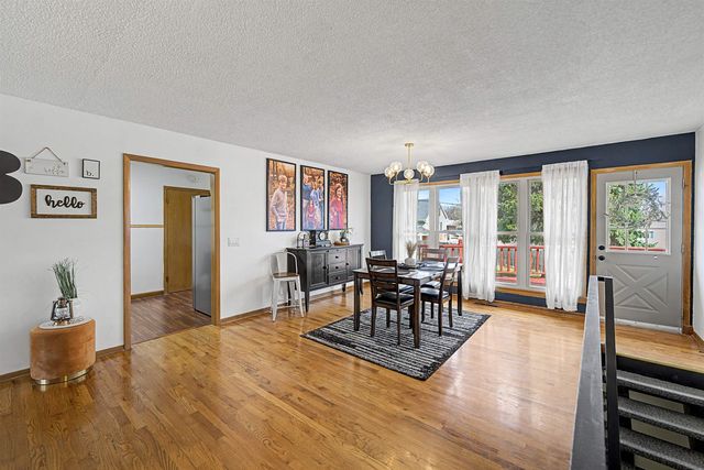 2235 Edgehill Rd, Salina, KS 67401