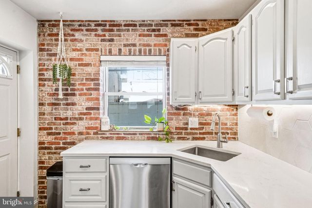 1832 S SARTAIN ST, Philadelphia, PA 19148