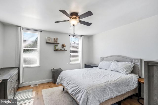 1832 S SARTAIN ST, Philadelphia, PA 19148