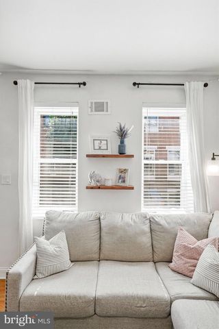 1832 S SARTAIN ST, Philadelphia, PA 19148