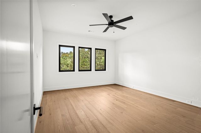 710 Glen Echo Lane, Houston, TX 77024