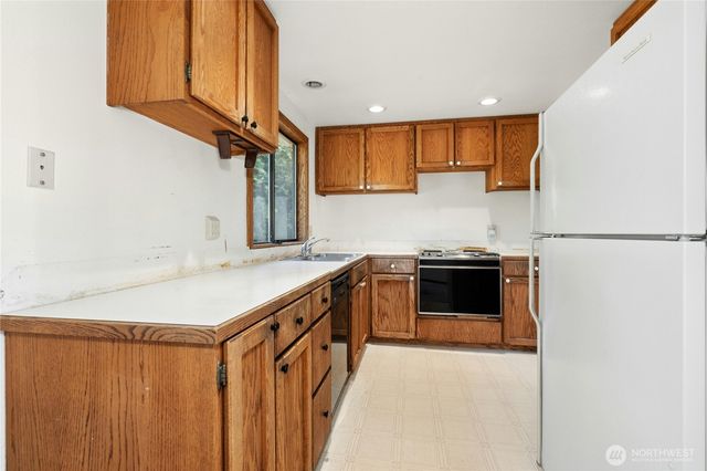 18515 NE 143rd Place, Woodinville, WA 98072