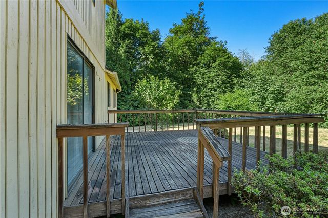 18515 NE 143rd Place, Woodinville, WA 98072