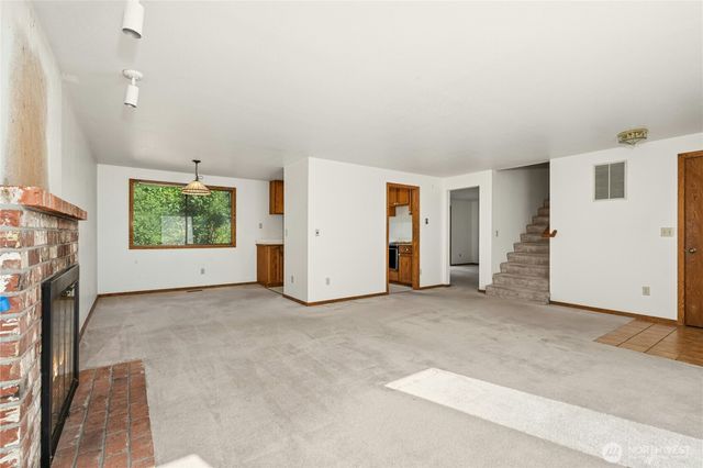18515 NE 143rd Place, Woodinville, WA 98072