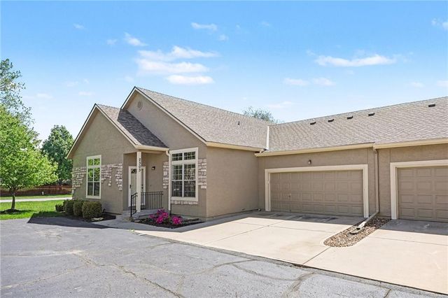 15671 S Hillside Street 2303, Olathe, KS 66062