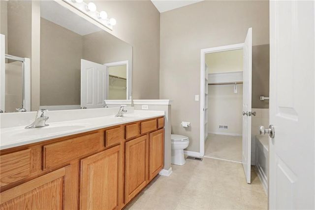 15671 S Hillside Street 2303, Olathe, KS 66062