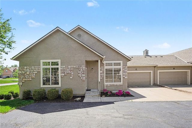 15671 S Hillside Street 2303, Olathe, KS 66062