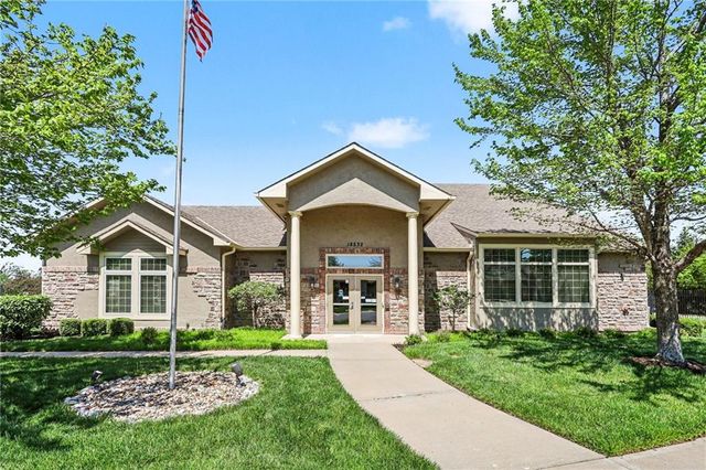 15671 S Hillside Street 2303, Olathe, KS 66062