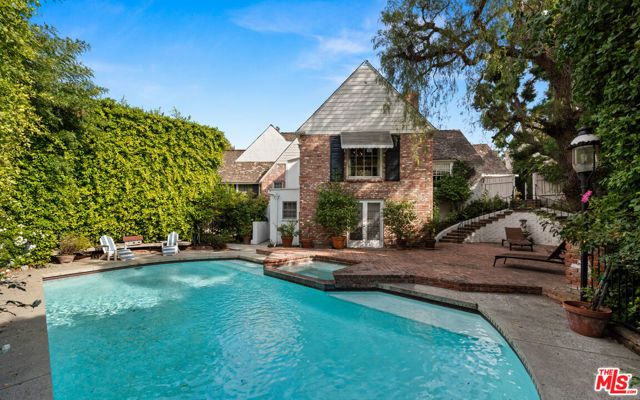 501 Woodruff Avenue, Los Angeles, CA 90024