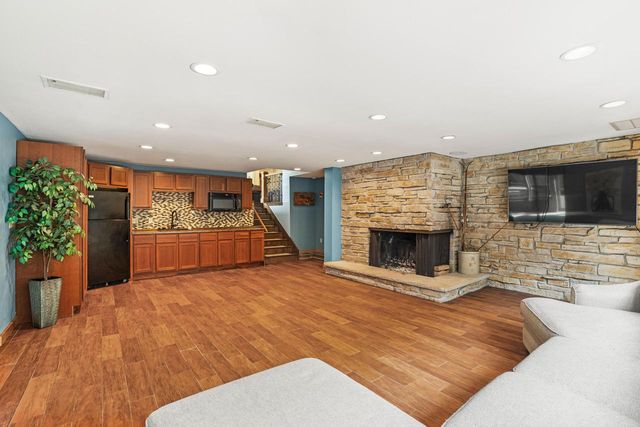 8201 Fairmont LANE, Greendale, WI 53129