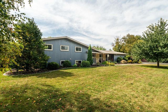 8201 Fairmont LANE, Greendale, WI 53129