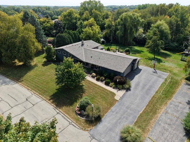 8201 Fairmont LANE, Greendale, WI 53129