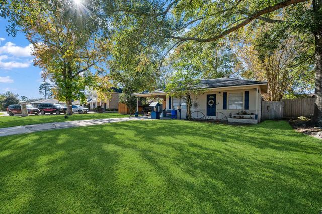 945 N Travis Street, Liberty, TX 77575