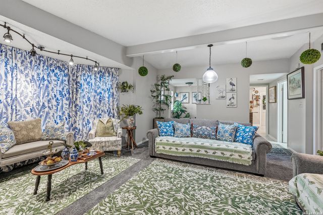 910 Oakridge, Pleasanton, TX 78064