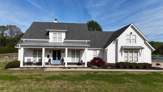 6900 SALEM DR, Lakeland, TN 38002