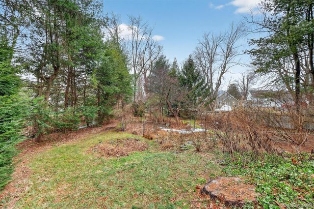 17 Townsend Boulevard, Pawling, NY 12564