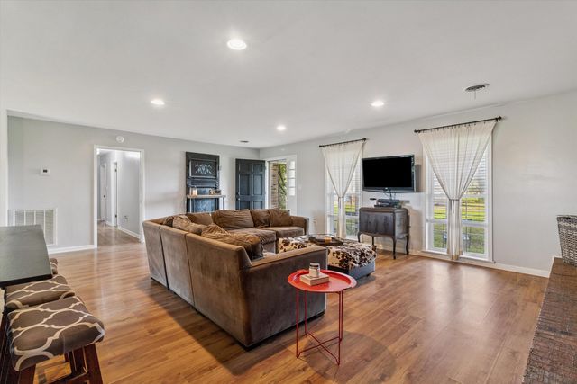 202 HOLLY GROVE RD, Covington, TN 38019