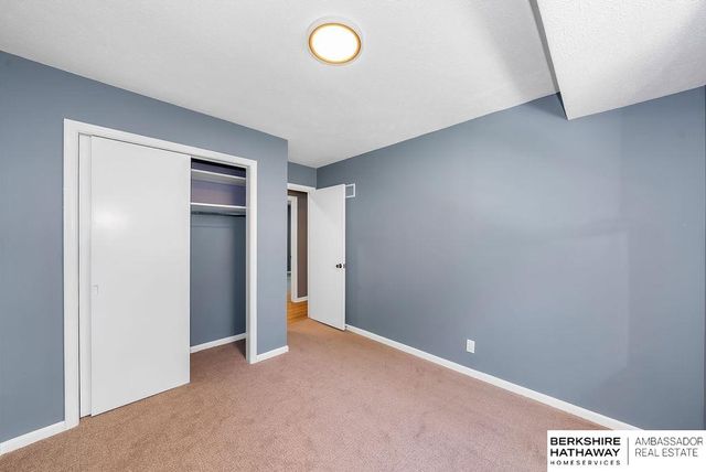 4201 Bel-Ridge Drive, Lincoln, NE 68521