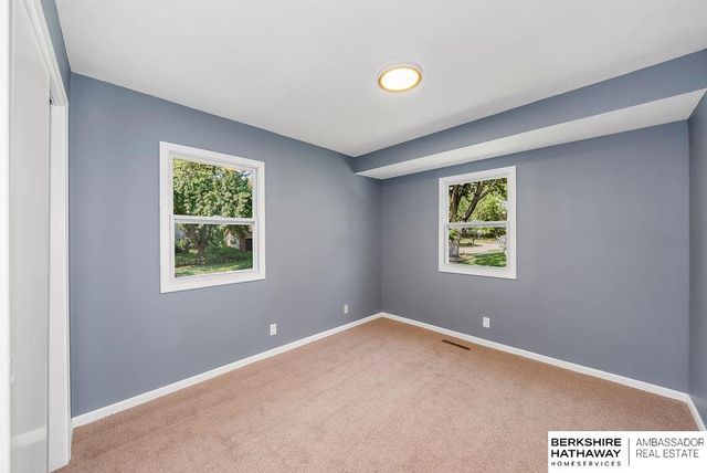 4201 Bel-Ridge Drive, Lincoln, NE 68521