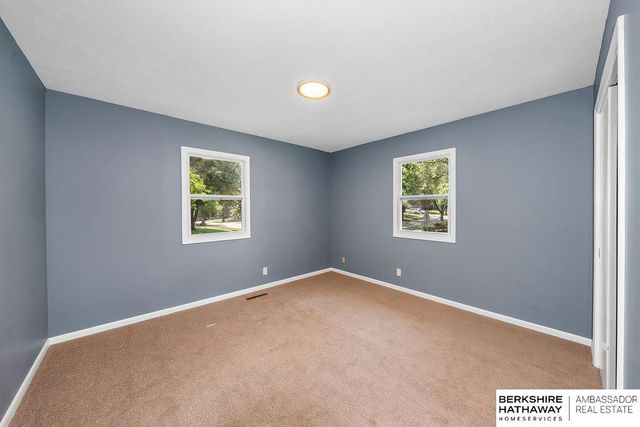 4201 Bel-Ridge Drive, Lincoln, NE 68521