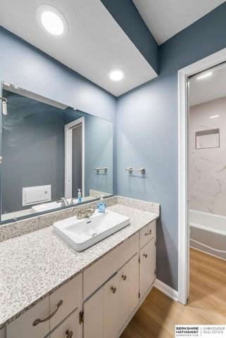 4201 Bel-Ridge Drive, Lincoln, NE 68521