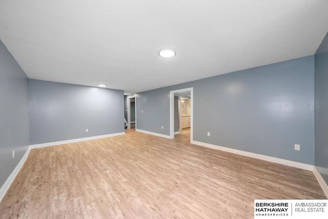 4201 Bel-Ridge Drive, Lincoln, NE 68521