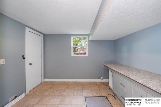 4201 Bel-Ridge Drive, Lincoln, NE 68521