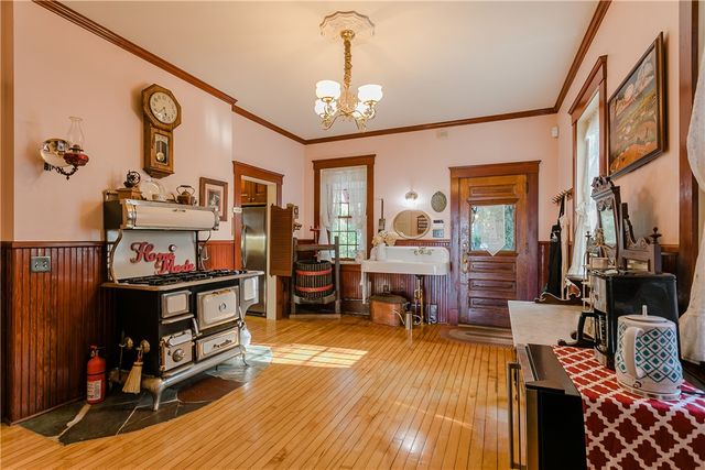 18 Clearview Avenue, Parma, NY 14468