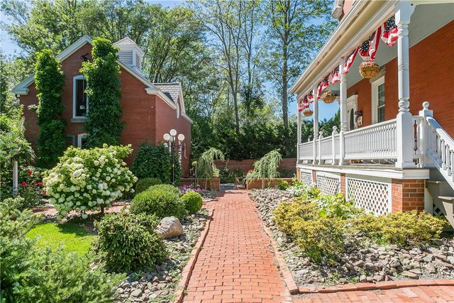 18 Clearview Avenue, Parma, NY 14468