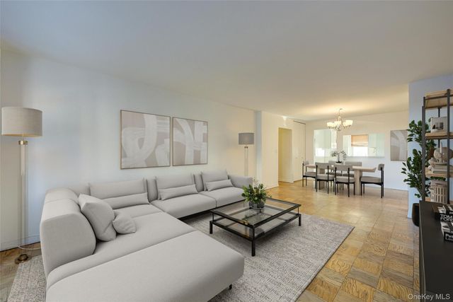 70-25 Yellowstone Boulevard 7M, Forest Hills, NY 11375