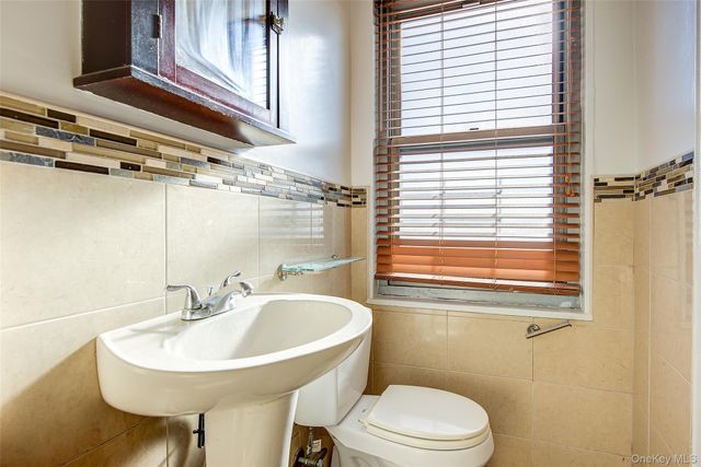 70-25 Yellowstone Boulevard 7M, Forest Hills, NY 11375