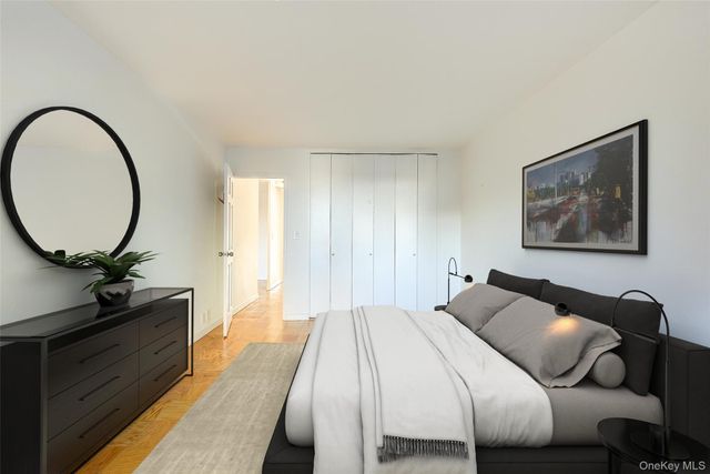 70-25 Yellowstone Boulevard 7M, Forest Hills, NY 11375