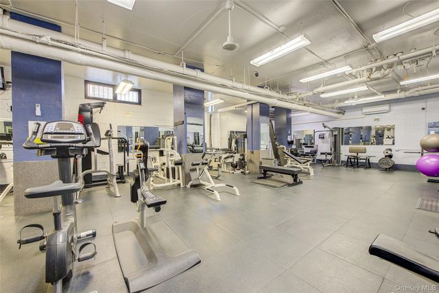 70-25 Yellowstone Boulevard 7M, Forest Hills, NY 11375