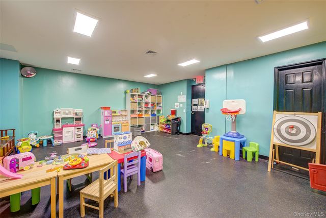 70-25 Yellowstone Boulevard 7M, Forest Hills, NY 11375