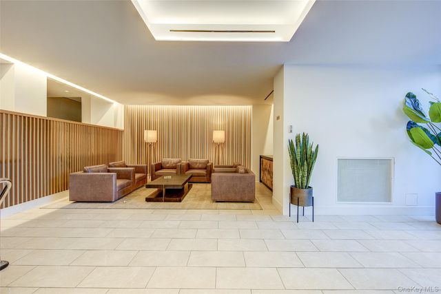 70-25 Yellowstone Boulevard 7M, Forest Hills, NY 11375