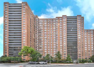 70-25 Yellowstone Boulevard 7M, Forest Hills, NY 11375