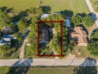 713 S Banks Street, Caldwell, TX 77836