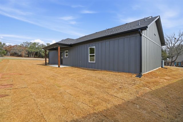 4300 Lucero Drive, Granbury, TX 76048