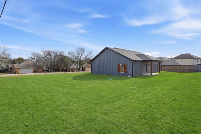 4300 Lucero Drive, Granbury, TX 76048