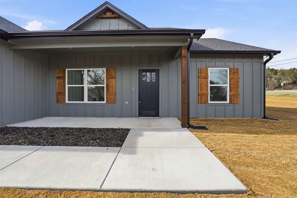4300 Lucero Drive, Granbury, TX 76048 — photo 2