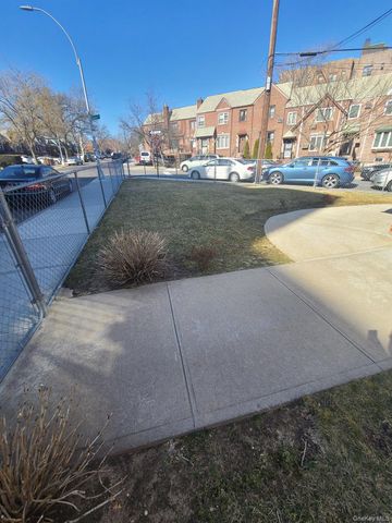 67-08 Exeter Street 3, Forest Hills, NY 11375