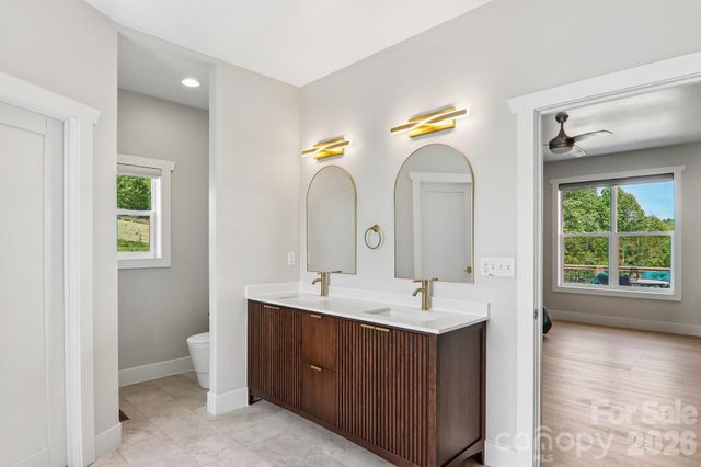 68 Simply Grateful Drive, Hendersonville, NC 28792