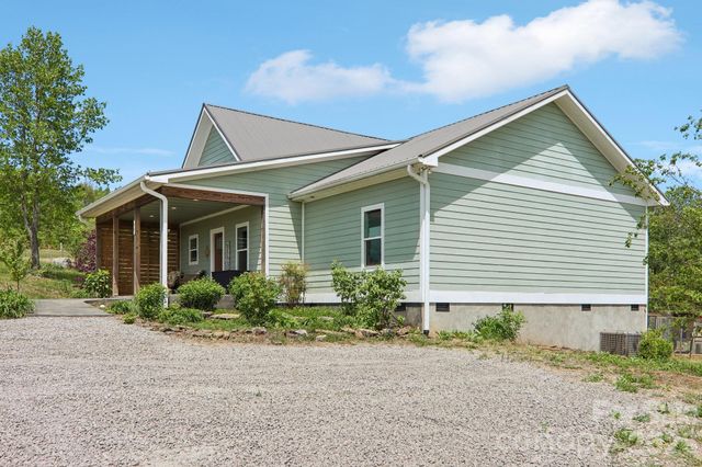 68 Simply Grateful Drive, Hendersonville, NC 28792