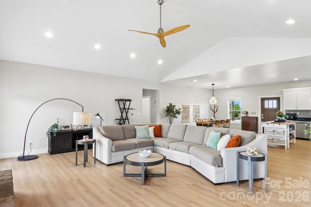68 Simply Grateful Drive, Hendersonville, NC 28792